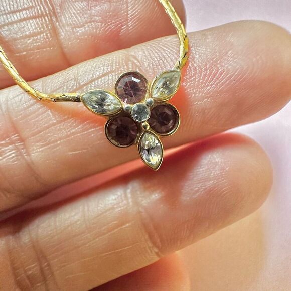 Avon vintage dainty rhinestone pendant necklace - Picture 4 of 9